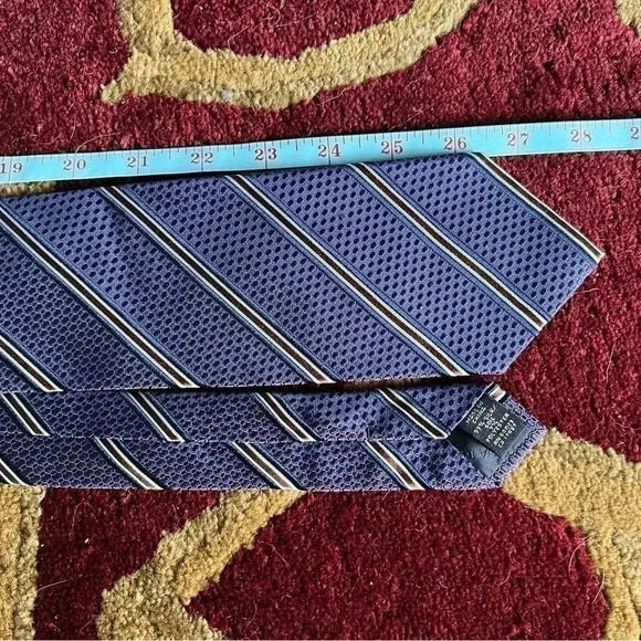 Banana Republic Men’s Deep Purple Silk Blend Neck Tie - Picture 7 of 7